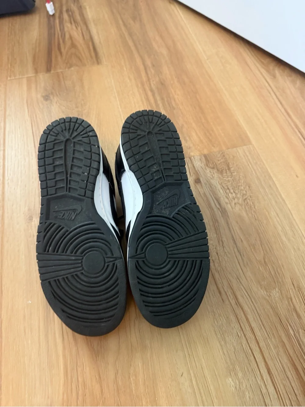 Nike Panda dunks men’s 8